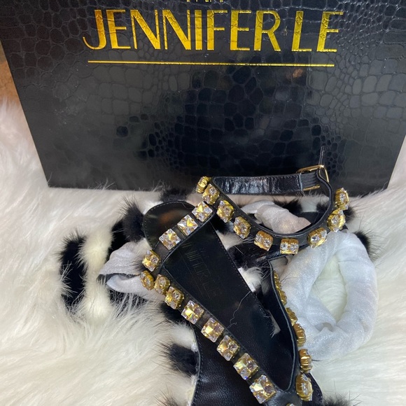 IAM JENNIFERLE ZSA ZSA Flat Sandal. - Picture 2 of 4